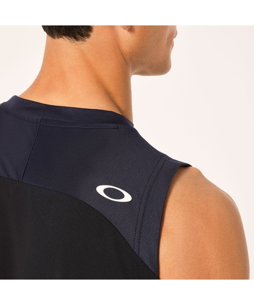 OAKLEY(オークリー)の「オークリー ENHANCE TECH COLD NS CREW 2.0/タンクトップ/ Training・トレーニングコレクション/ スポーツ/ OAKLEY(タンクトップ・メンズ・ブラック/ブルー系その他/ネイビー/ホワイト・L/M/S/XL/XS)」の19枚目の写真