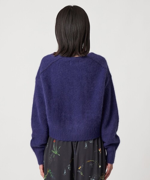 EMMEL REFINES（エメルリファインズ）の「＜EMMEL REFINES＞EM FOX/W/CA Vネック カーディガン（カーディガン/ボレロ・レディース・レッド/ライトグレー/パープル・FREE）」の4枚目の写真