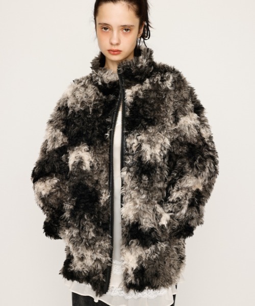 SLY(スライ)の「【2サイズ展開】CURLED BOA BZ カールド ボア ブルゾン 冬服 クリスマス(ブルゾン・レディース・ブラウン系その他2/グレー/ブラック系その他2・1/2)」の11枚目の写真