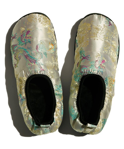 SUBU(スブ)の「SUBU / VAMP SHOES CHINADRESS Dots Collection 2025(サンダル・レディース・ブラック/ホワイト・00/1/0)」の2枚目の写真
