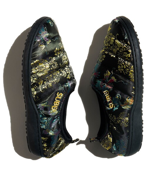 SUBU(スブ)の「SUBU / VAMP SHOES CHINADRESS Dots Collection 2025(サンダル・レディース・ブラック/ホワイト・00/1/0)」の4枚目の写真