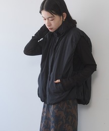hunch(ハンチ)の薄中綿 バルーンベスト(ダウンベスト)