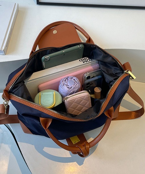 DAY CLOSET（デイ クローゼット）の「レディース 2WAY肩掛けショルダー×ボストンバッグ［A4収納可/マチあり/大容量］（ボストンバッグ・レディース・グリーン系その他/ブラック/ブラック系その他/ブルー系その他・ONE SIZE）」の8枚目の写真
