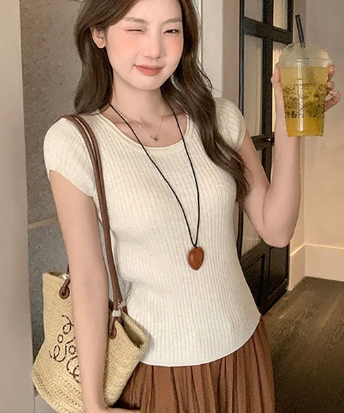 Girly Doll(ガーリードール)の「クルーネックショートスリーブリブニット(ニット/セーター・レディース・ベージュ/ライトグレー/パープル/ダークグレー・FREE)」の4枚目の写真