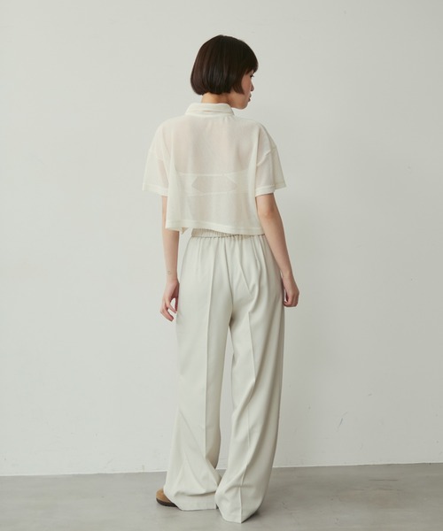 美品 ロエフ 2,5万円 ホワイトのセンタープレスパンツ LOEFF Z158 美品 ロエフ 2,5万円 ホワイトのセンタープレスパンツ LOEFF