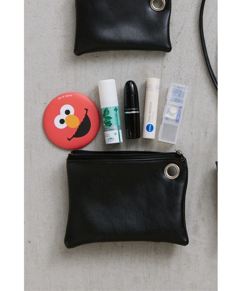 un/neu（アンノイ）の「4パーツカスタムポーチショルダー / ネックストラップ / メガネフォルダー / リップケース（ショルダーバッグ・レディース・ブラウン/ブラック・FREE）」の3枚目の写真