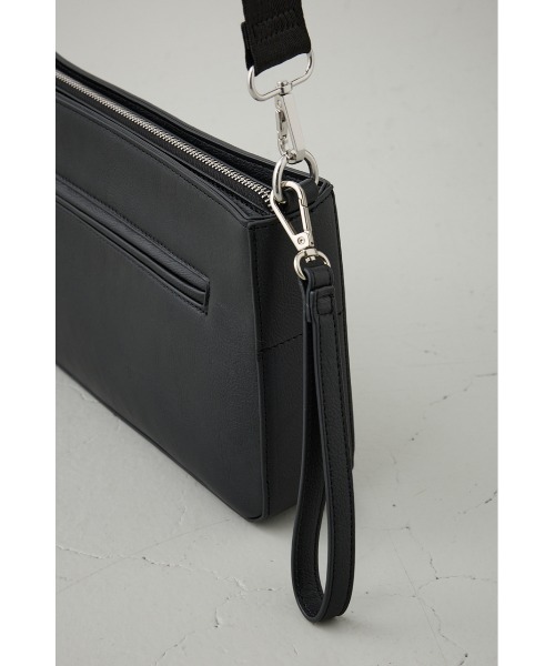 AZUL by moussy（アズールバイマウジー）の「ヴィンテージフェイクレザーショルダーバッグ（ショルダーバッグ・メンズ・グレー/ブラック・FREE）」の6枚目の写真