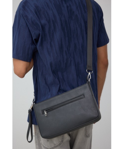 AZUL by moussy（アズールバイマウジー）の「ヴィンテージフェイクレザーショルダーバッグ（ショルダーバッグ・メンズ・グレー/ブラック・FREE）」の21枚目の写真