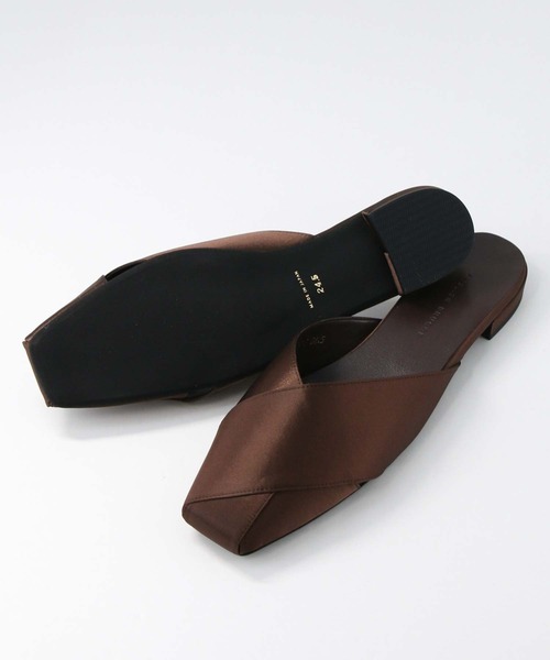 ATELIER BRUGGE（アトリエブルージュ）の「サテンミュールパンプス（パンプス・レディース・ブラウン・24.5/23.5）」の9枚目の写真