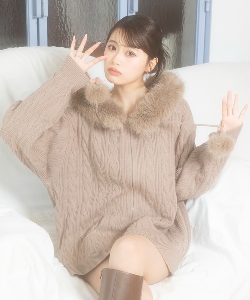 ポピーパーカーニット ぽんぽん付きケーブル編みZIPニットパーカーワンピース（ニット