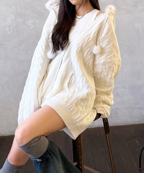 ぽんぽん付きケーブル編みZIPニットパーカーワンピース（ニット