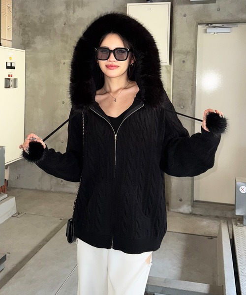 SPIRALGIRL（スパイラルガール）の「ぽんぽん付きケーブル編みZIPニットパーカーワンピース（ニット/セーター・レディース・オフホワイト/ブラック/ベージュ・FREE）」の18枚目の写真