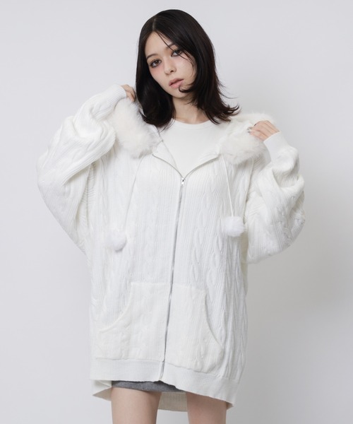 ぽんぽん付きケーブル編みZIPニットパーカーワンピース（ニット