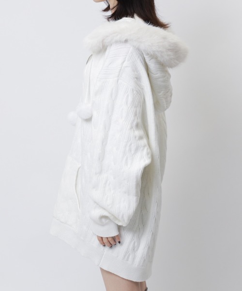 ぽんぽん付きケーブル編みZIPニットパーカーワンピース（ニット