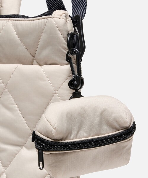 AIGLE（エーグル）の「キルティング 2wayショルダーバッグ ミニポーチ付き（トートバッグ・レディース・ブラック/モスグリーン/ライトグレー・FREE）」の18枚目の写真