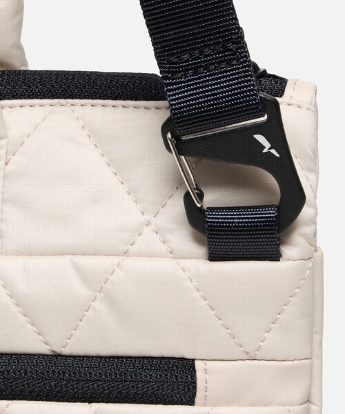 AIGLE（エーグル）の「キルティング 2wayショルダーバッグ ミニポーチ付き（トートバッグ・レディース・ブラック/モスグリーン/ライトグレー・FREE）」の17枚目の写真