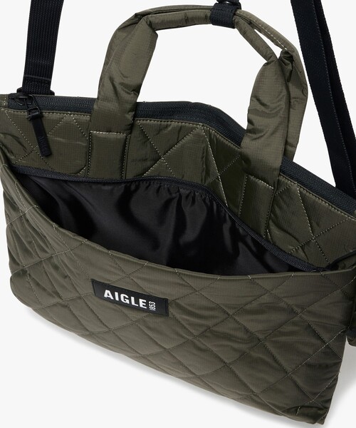 AIGLE（エーグル）の「キルティング 2wayショルダーバッグ ミニポーチ付き（トートバッグ・レディース・ブラック/モスグリーン/ライトグレー・FREE）」の4枚目の写真