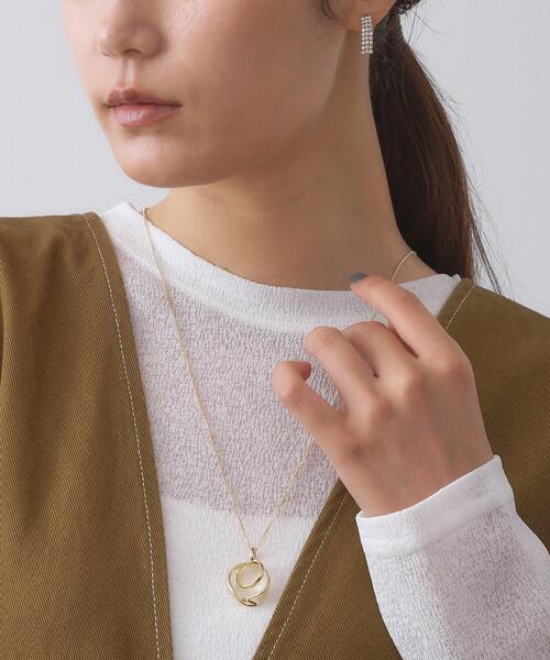 OPAQUE.CLIP（オペークドットクリップ）の「ニュアンスメタルリングネックレス（ネックレス・レディース・ゴールド/シルバー・00）」の7枚目の写真