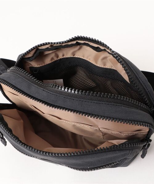 SIERRA DESIGNS（シェラデザイン）の「抜群の週能力【SIERRA DESIGNS】SHOULDER POUCH　/ナイロンショルダーバック（ショルダーバッグ・レディース・セージグリーン/タン/グリーン/ダークネイビー/ブラック/サックスブルー・ONE SIZE）」の8枚目の写真