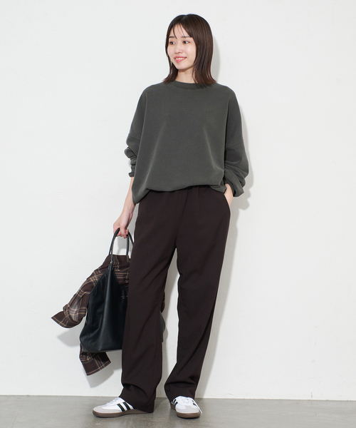 SLOBE IENA（スローブイエナ）の「《WEB限定カラー有り/追加》ビックシルエットピグメント裏毛プルオーバー（スウェット・レディース・ベージュ/ブラウン/ブラック系その他/ネイビー・FREE）」の12枚目の写真