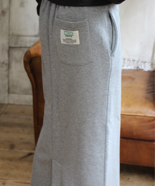 DISCUS ATHLETIC（ディスカス　アスレチック）の「【DISCUS ATHLETIC/ディスカス アスレチック】裏毛ナロースカート（スカート・レディース・グリーン/ブラック/ブルー/杢グレー・MEDIUM/LARGE）」の21枚目の写真