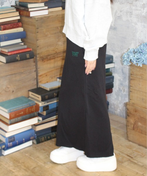 DISCUS ATHLETIC（ディスカス　アスレチック）の「【DISCUS ATHLETIC/ディスカス アスレチック】裏毛ナロースカート（スカート・レディース・グリーン/ブラック/ブルー/杢グレー・MEDIUM/LARGE）」の10枚目の写真