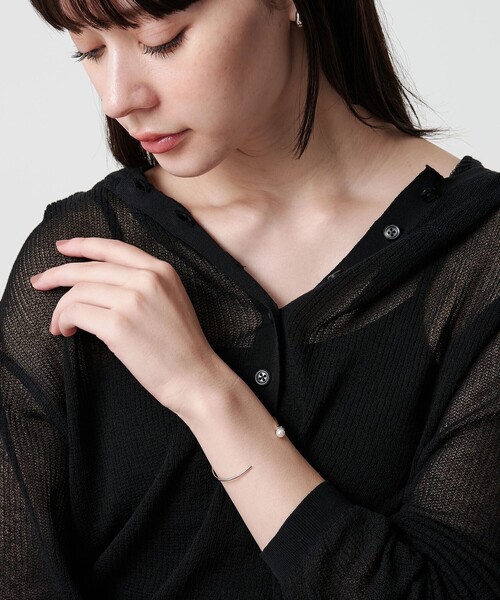BEAUTY&YOUTH UNITED ARROWS(ビューティーアンドユースユナイテッドアローズ)の「ワン パールモチーフ バングル(バングル/リストバンド・レディース・シルバー/ゴールド・FREE)」の3枚目の写真