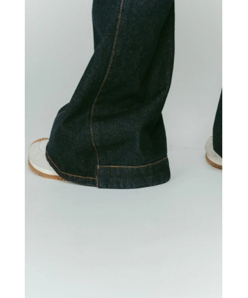 Knuth Marf（クヌースマーフ）の「Knuth Marf denim baggy（デニムパンツ・レディース・ブラック/インディゴブルー・SMALL/X-SMALL）」の11枚目の写真