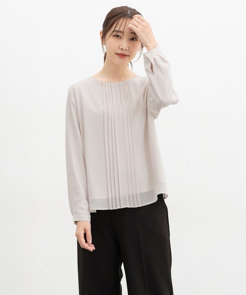 Honeys(ハニーズ)の「【ハニぽか】あったか裏地プリーツブラウス(シャツ/ブラウス・レディース・ブルー/ブラック/グレイッシュベージュ/アイボリー・S/M/LL/3L/L)」の10枚目の写真