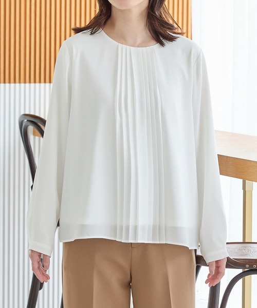 Honeys(ハニーズ)の「【ハニぽか】あったか裏地プリーツブラウス(シャツ/ブラウス・レディース・ブルー/ブラック/グレイッシュベージュ/アイボリー・S/M/LL/3L/L)」の19枚目の写真