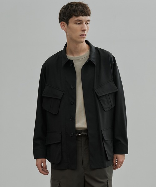 UNITED TOKYO(ユナイテッドトウキョウ)の「Super120s Wool Typewriter Fatigue Jacket(ブルゾン・メンズ・ブラック/ダークグレー・1/2)」の2枚目の写真