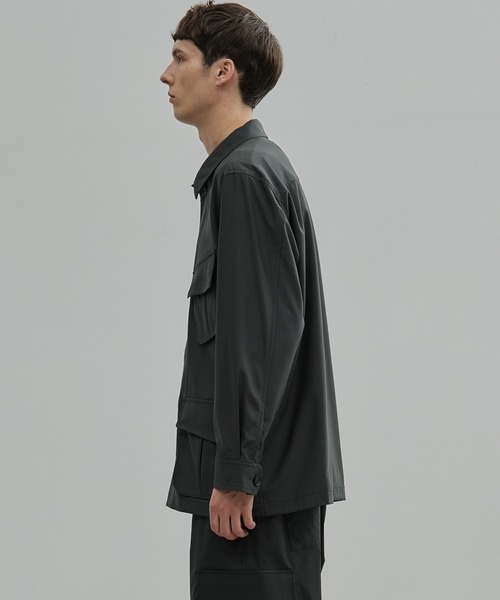 UNITED TOKYO(ユナイテッドトウキョウ)の「Super120s Wool Typewriter Fatigue Jacket(ブルゾン・メンズ・ブラック/ダークグレー・1/2)」の7枚目の写真