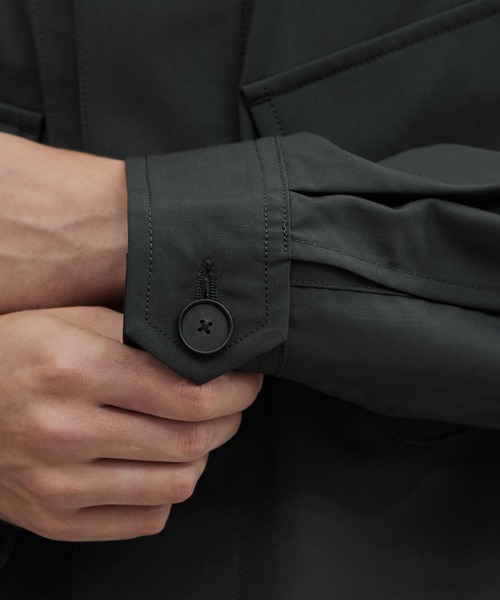 UNITED TOKYO(ユナイテッドトウキョウ)の「Super120s Wool Typewriter Fatigue Jacket(ブルゾン・メンズ・ブラック/ダークグレー・1/2)」の11枚目の写真