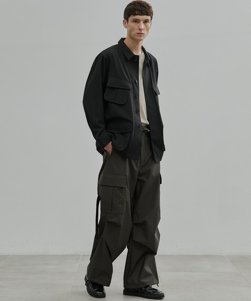 UNITED TOKYO(ユナイテッドトウキョウ)の「Super120s Wool Typewriter Fatigue Jacket(ブルゾン・メンズ・ブラック/ダークグレー・1/2)」の14枚目の写真
