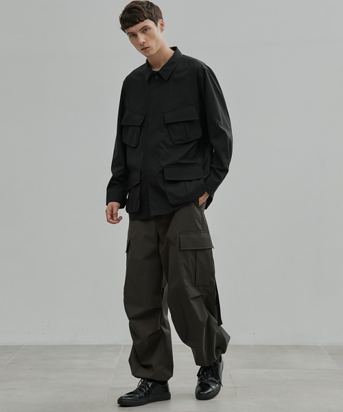 UNITED TOKYO(ユナイテッドトウキョウ)の「Super120s Wool Typewriter Fatigue Jacket(ブルゾン・メンズ・ブラック/ダークグレー・1/2)」の15枚目の写真