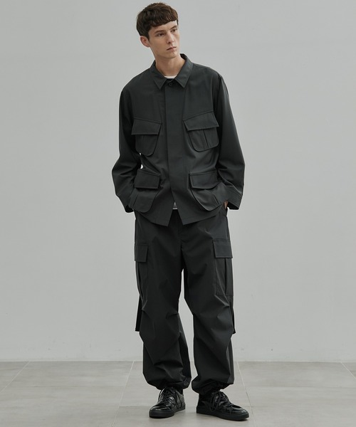 UNITED TOKYO(ユナイテッドトウキョウ)の「Super120s Wool Typewriter Fatigue Jacket(ブルゾン・メンズ・ブラック/ダークグレー・1/2)」の17枚目の写真
