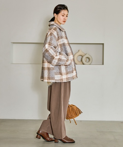 LAKOLE（ラコレ）の「フリンジ2WAY巾着ショルダーバッグ / 595404（ショルダーバッグ・レディース・キャメル/オフホワイト・FREE）」の17枚目の写真