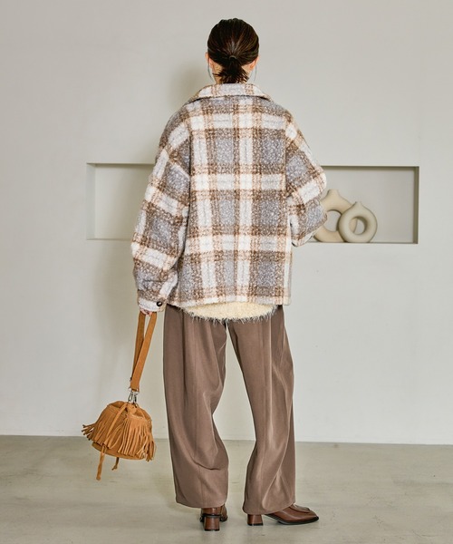 LAKOLE（ラコレ）の「フリンジ2WAY巾着ショルダーバッグ / 595404（ショルダーバッグ・レディース・キャメル/オフホワイト・FREE）」の19枚目の写真