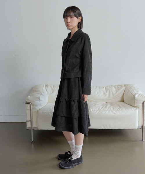 UNE MANSION（ユヌマンション）の「ダブルポケットフラワーアプリケットコーデュロイダブルフリルミディスカート（スカート・レディース・ブラウン/ブラック・FREE）」の9枚目の写真