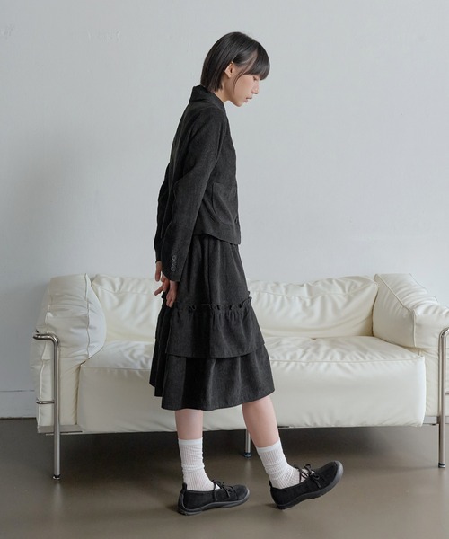 UNE MANSION（ユヌマンション）の「ダブルポケットフラワーアプリケットコーデュロイダブルフリルミディスカート（スカート・レディース・ブラウン/ブラック・FREE）」の13枚目の写真