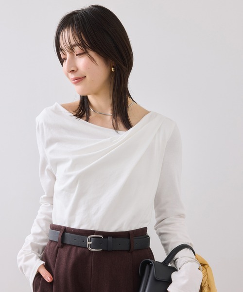 VIS(ビス)の「ドレープオフショルロンT/一部WEB限定カラー・イージーケア(Tシャツ/カットソー・レディース・オフホワイト/ブラック/ホワイト系その他5/ダークブラウン・FREE)」の3枚目の写真