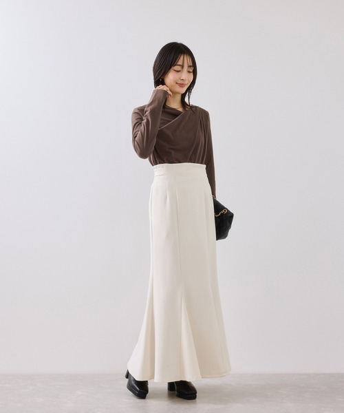 VIS(ビス)の「ドレープオフショルロンT/一部WEB限定カラー・イージーケア(Tシャツ/カットソー・レディース・オフホワイト/ブラック/ホワイト系その他5/ダークブラウン・FREE)」の20枚目の写真