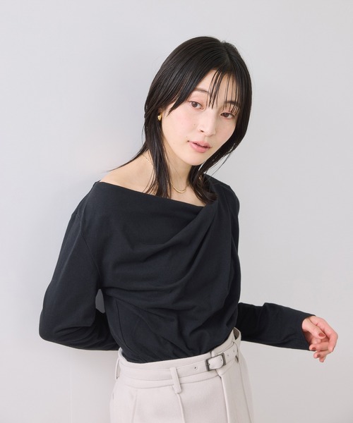VIS(ビス)の「ドレープオフショルロンT/一部WEB限定カラー・イージーケア(Tシャツ/カットソー・レディース・オフホワイト/ブラック/ホワイト系その他5/ダークブラウン・FREE)」の9枚目の写真