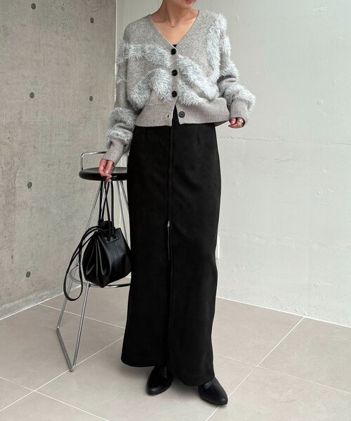 CAPRICIEUX LE'MAGE(カプリシューレマージュ)の「WAVEフェザーカーディガン(カーディガン/ボレロ・レディース・ベージュ/グレー/アイボリー・FREE)」の4枚目の写真