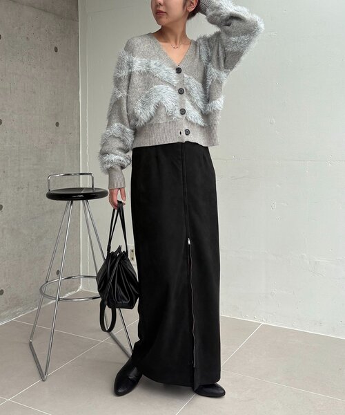 CAPRICIEUX LE'MAGE(カプリシューレマージュ)の「WAVEフェザーカーディガン(カーディガン/ボレロ・レディース・ベージュ/グレー/アイボリー・FREE)」の5枚目の写真