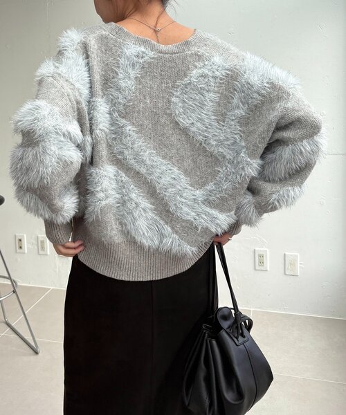 CAPRICIEUX LE'MAGE(カプリシューレマージュ)の「WAVEフェザーカーディガン(カーディガン/ボレロ・レディース・ベージュ/グレー/アイボリー・FREE)」の6枚目の写真