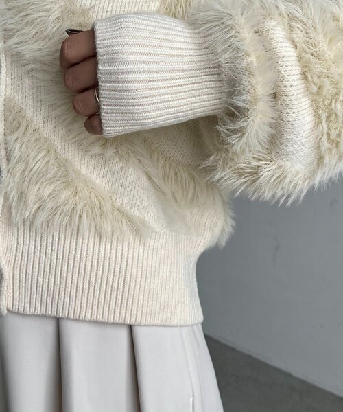 CAPRICIEUX LE'MAGE(カプリシューレマージュ)の「WAVEフェザーカーディガン(カーディガン/ボレロ・レディース・ベージュ/グレー/アイボリー・FREE)」の12枚目の写真