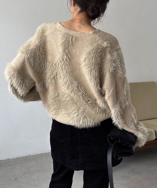 CAPRICIEUX LE'MAGE(カプリシューレマージュ)の「WAVEフェザーカーディガン(カーディガン/ボレロ・レディース・ベージュ/グレー/アイボリー・FREE)」の21枚目の写真
