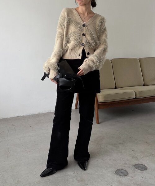 CAPRICIEUX LE'MAGE(カプリシューレマージュ)の「WAVEフェザーカーディガン(カーディガン/ボレロ・レディース・ベージュ/グレー/アイボリー・FREE)」の22枚目の写真