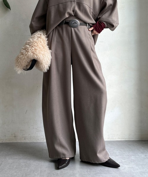 DouDou(ドゥドゥ)の「【WEB限定】ウール調フロントタックイージーパンツ(その他パンツ・レディース・ブラック/グレイッシュベージュ/ブラウン・FREE)」の3枚目の写真